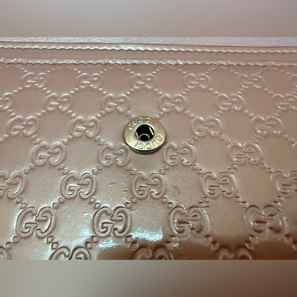 SOLD
Gucci Authentic Micro GG Gucciisma Candy Shine Wallet - Picture 14 of 16